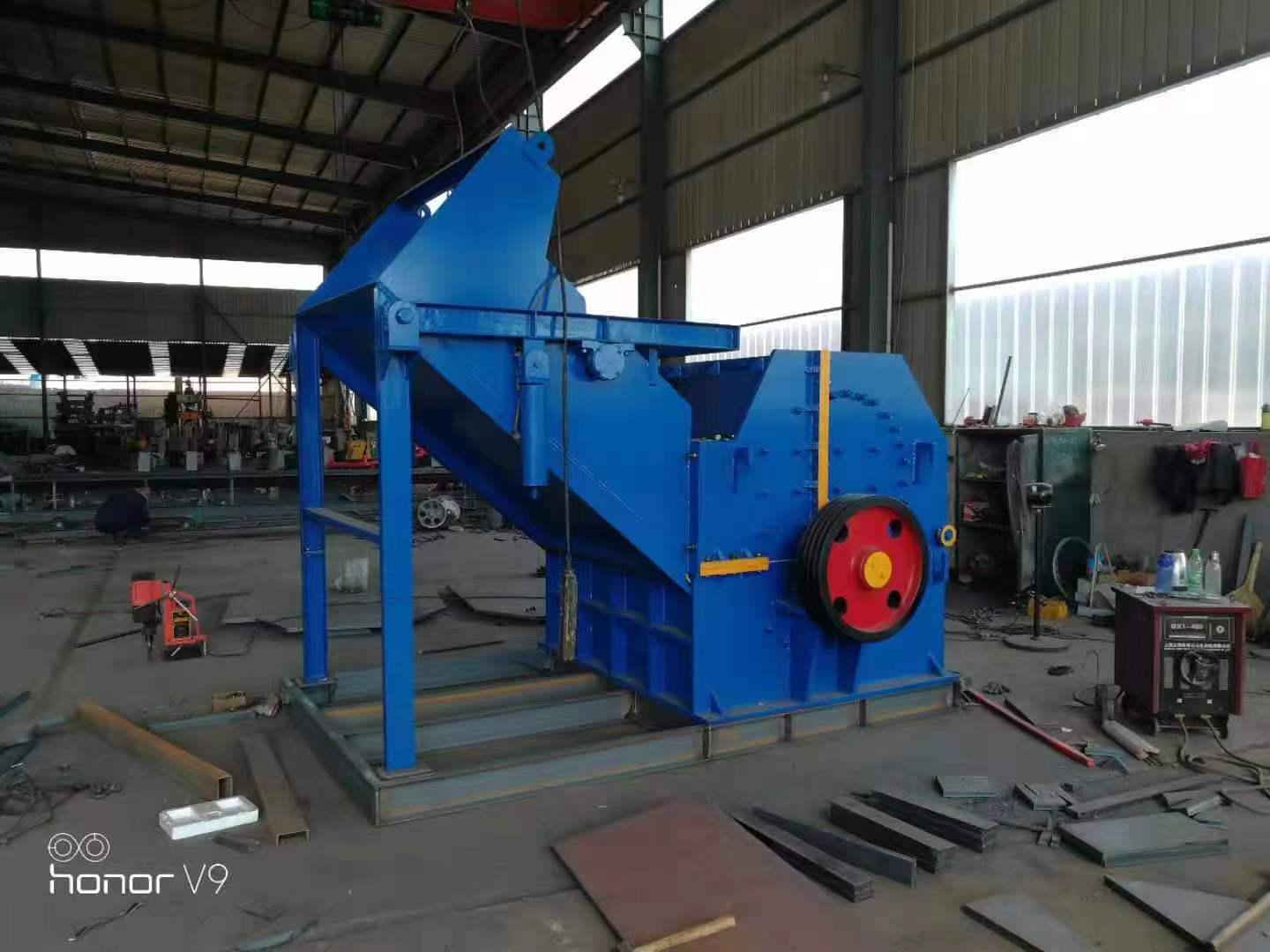 金屬破碎機